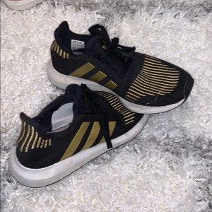 Black and Gold Adidas Tennis Shoes
